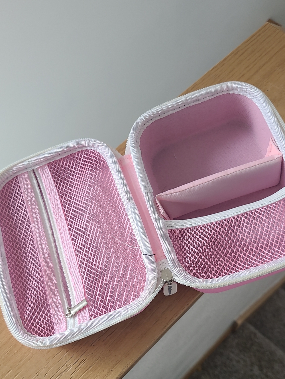 Againmore Pink Travel Organizer Case with Zip Closure